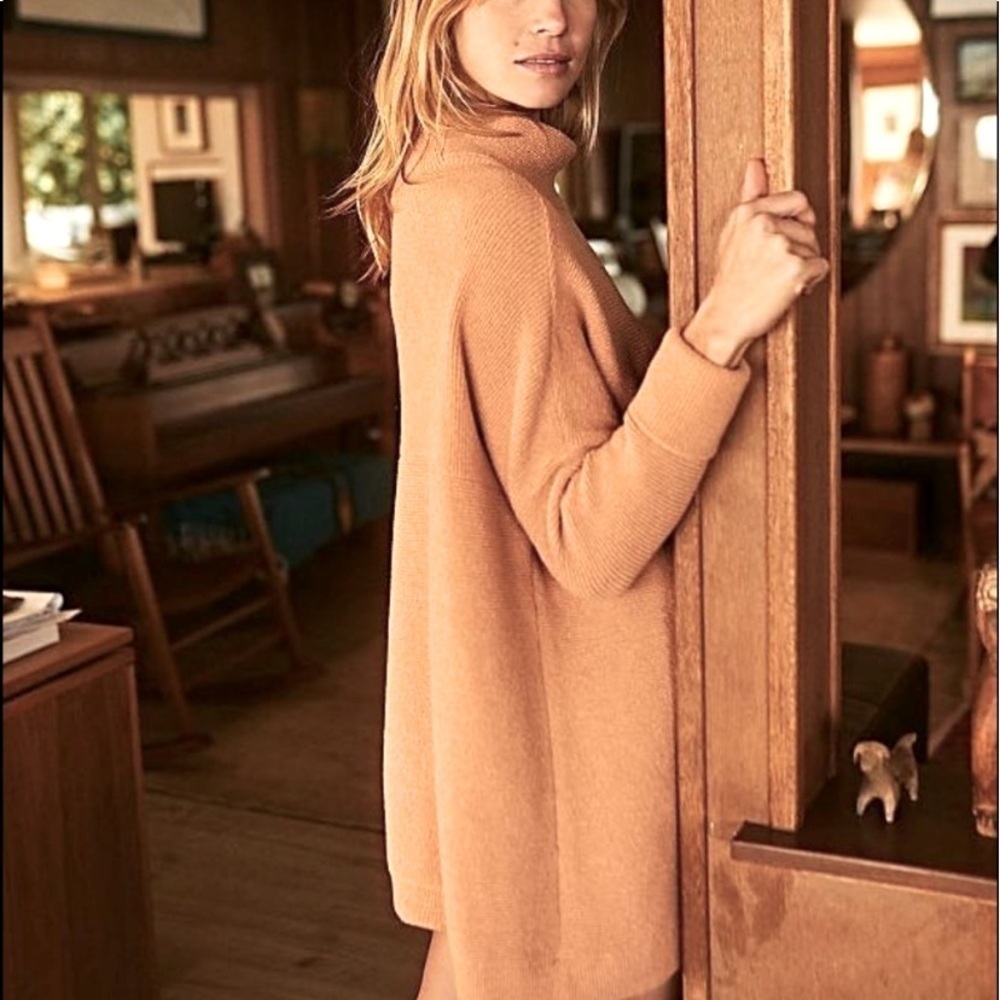 Free People Ottoman Slouchy Tunic in Orange size Small Oversized Sweater Dress